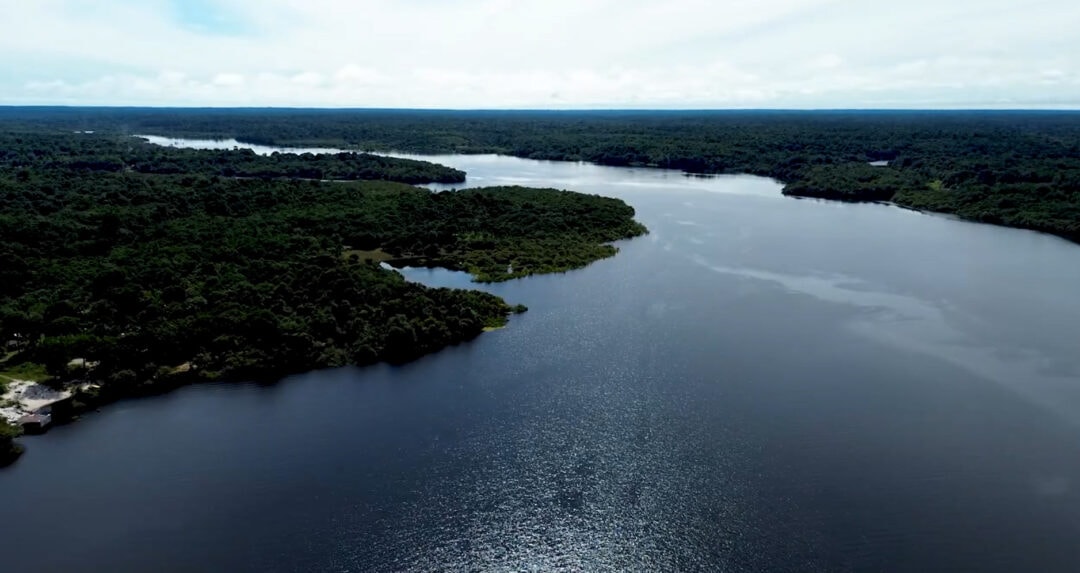 “Brasil possui 12% de água doce do planeta”, alerta debate sobre água na Amazônia em Macapá