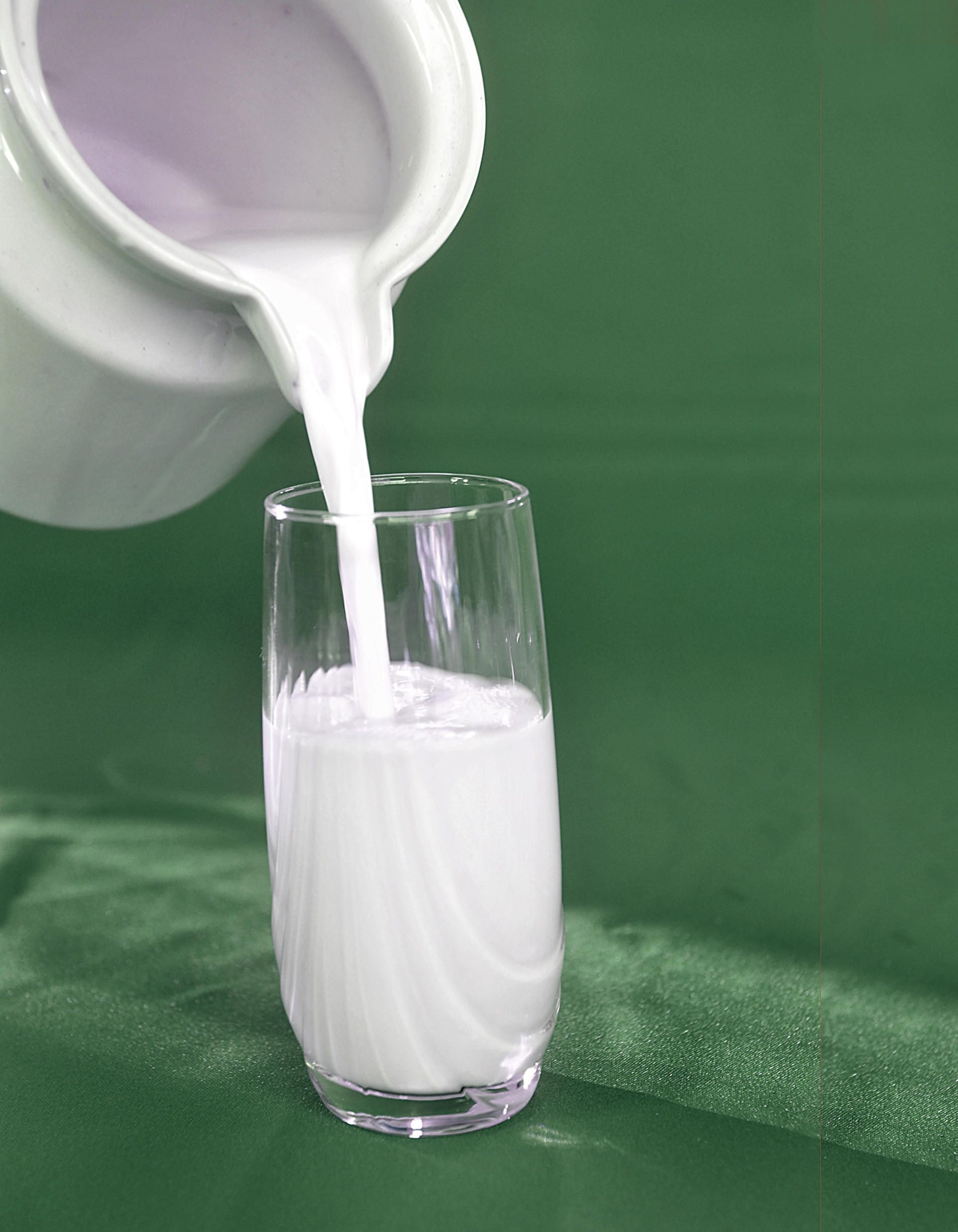 Preço do leite volta a subir com menor oferta no campo