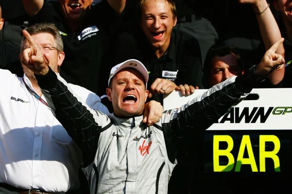 Rubens Barrichello volta à Stock Car e fará dupla com o filho em Brasília