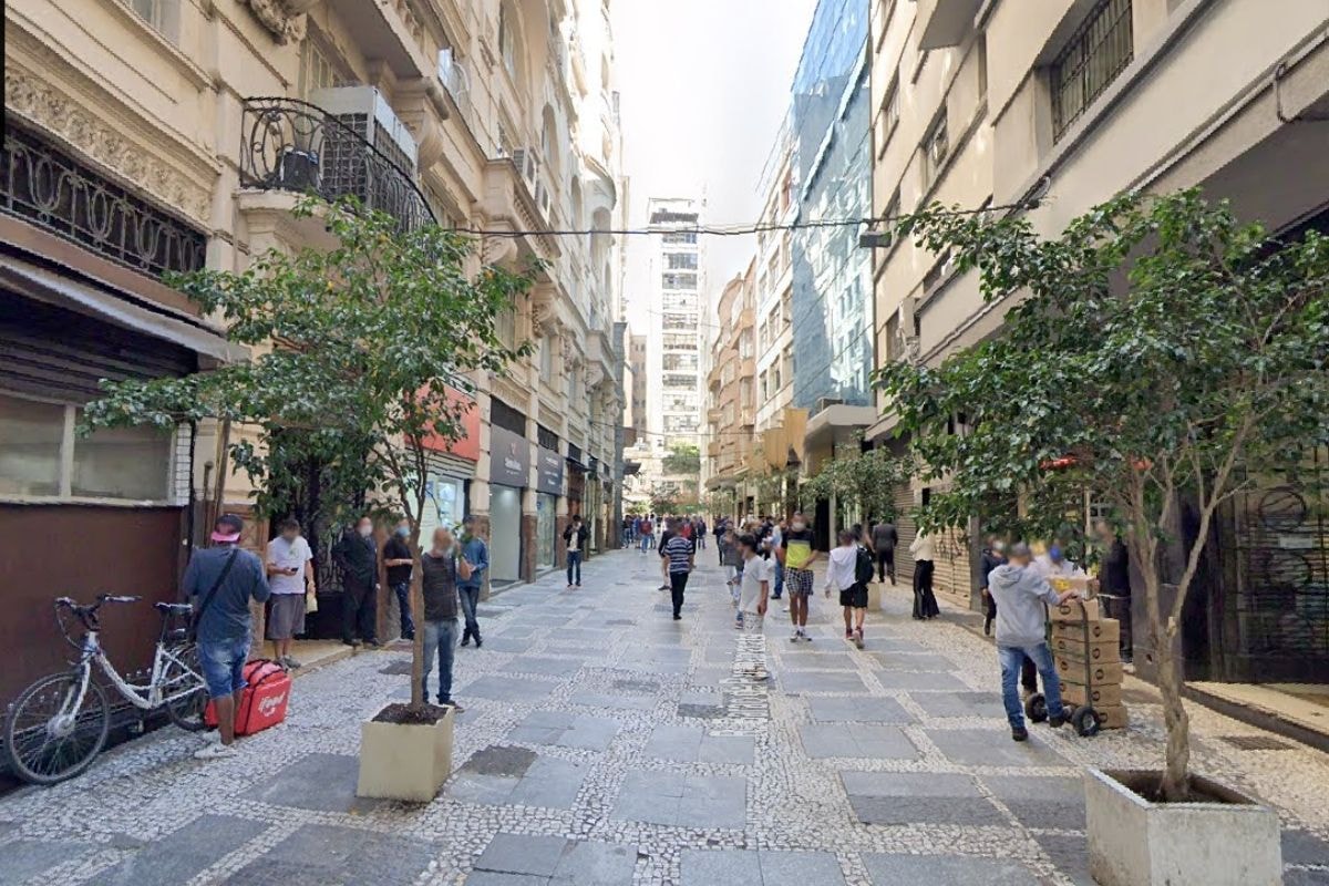Suspeita de vazamento de gás interdita rua no centro de São Paulo