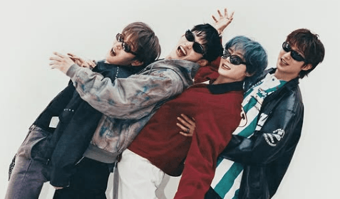 BTS se apresenta para multidão em show histórico na Cidade do México