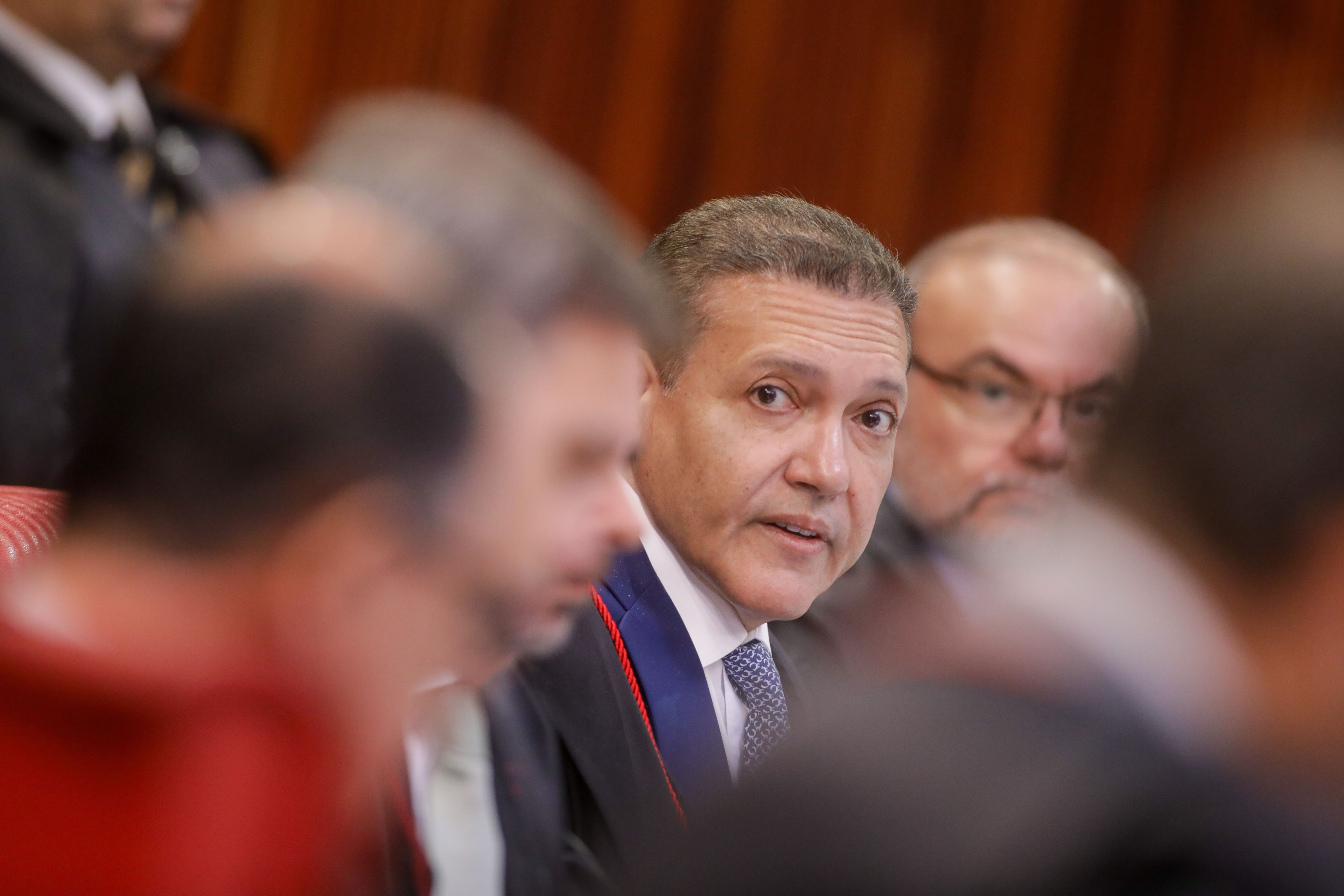 Campanha de Flávio contesta corregedor por decisão sobre “Exército do Lula”