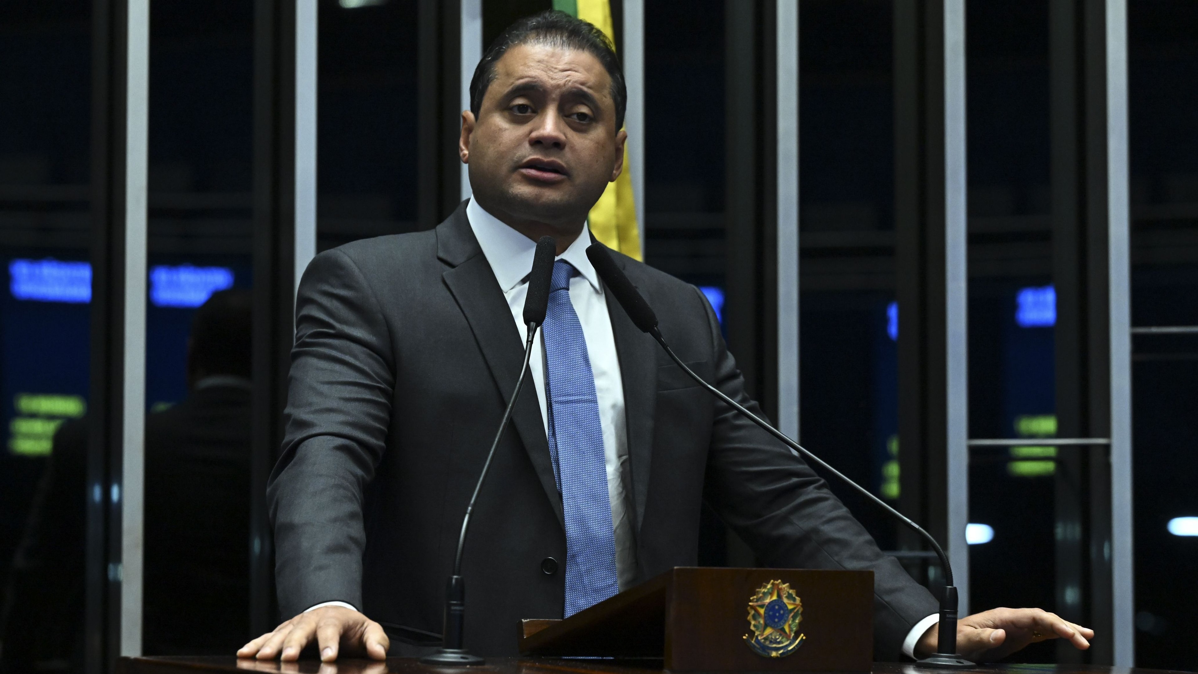 Com manobra na CCJ, governo calcula ter 16 votos para Messias