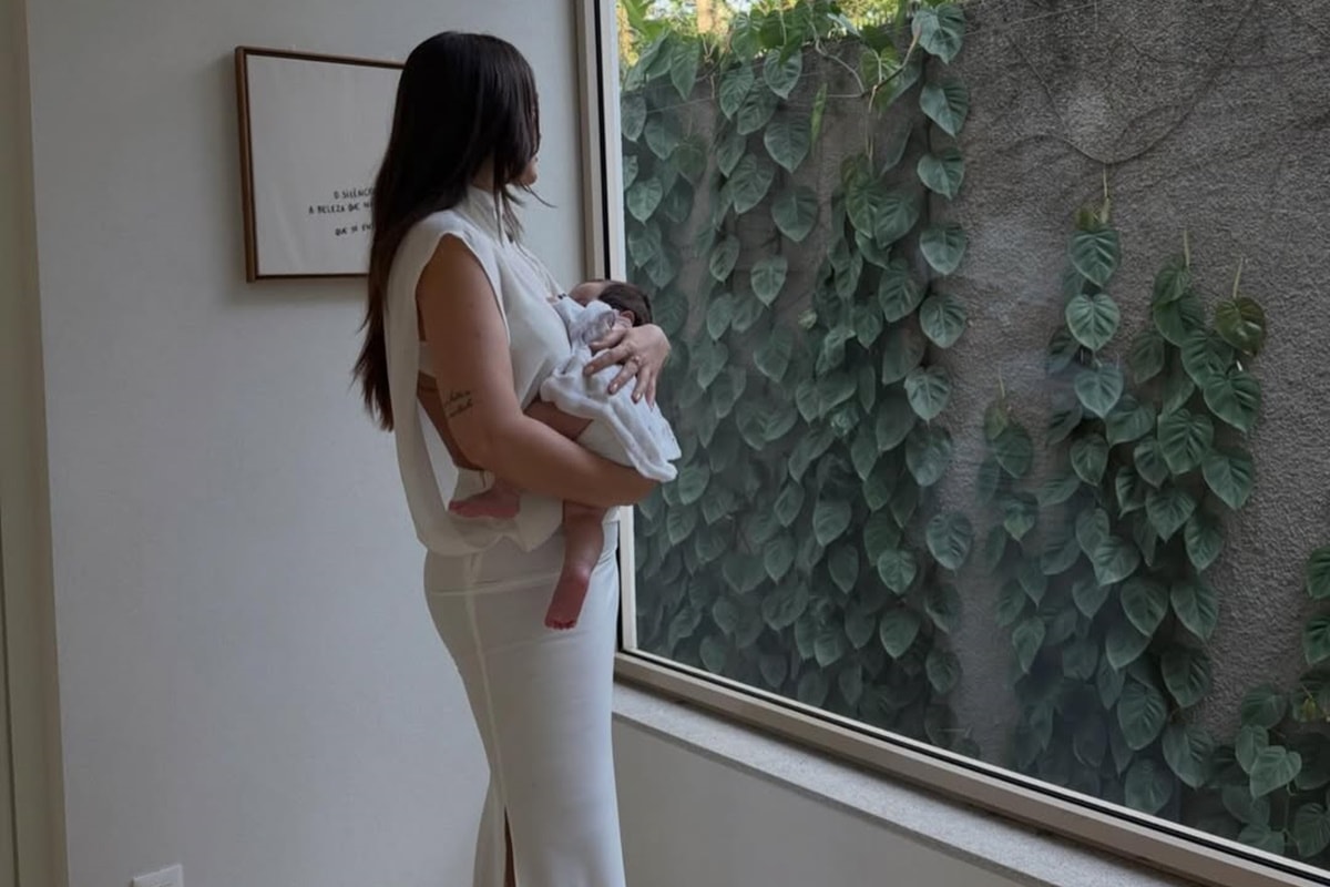 Rafa Kalimann mostra casa em que vive com cantor e filha recém-nascida
