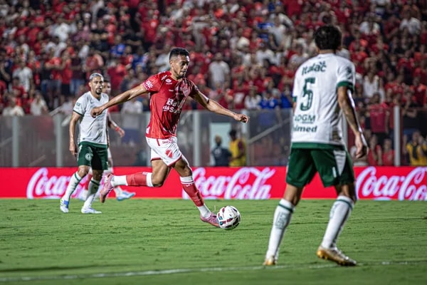 Série B: com 10 rodadas para o fim, luta pelo acesso pega fogo