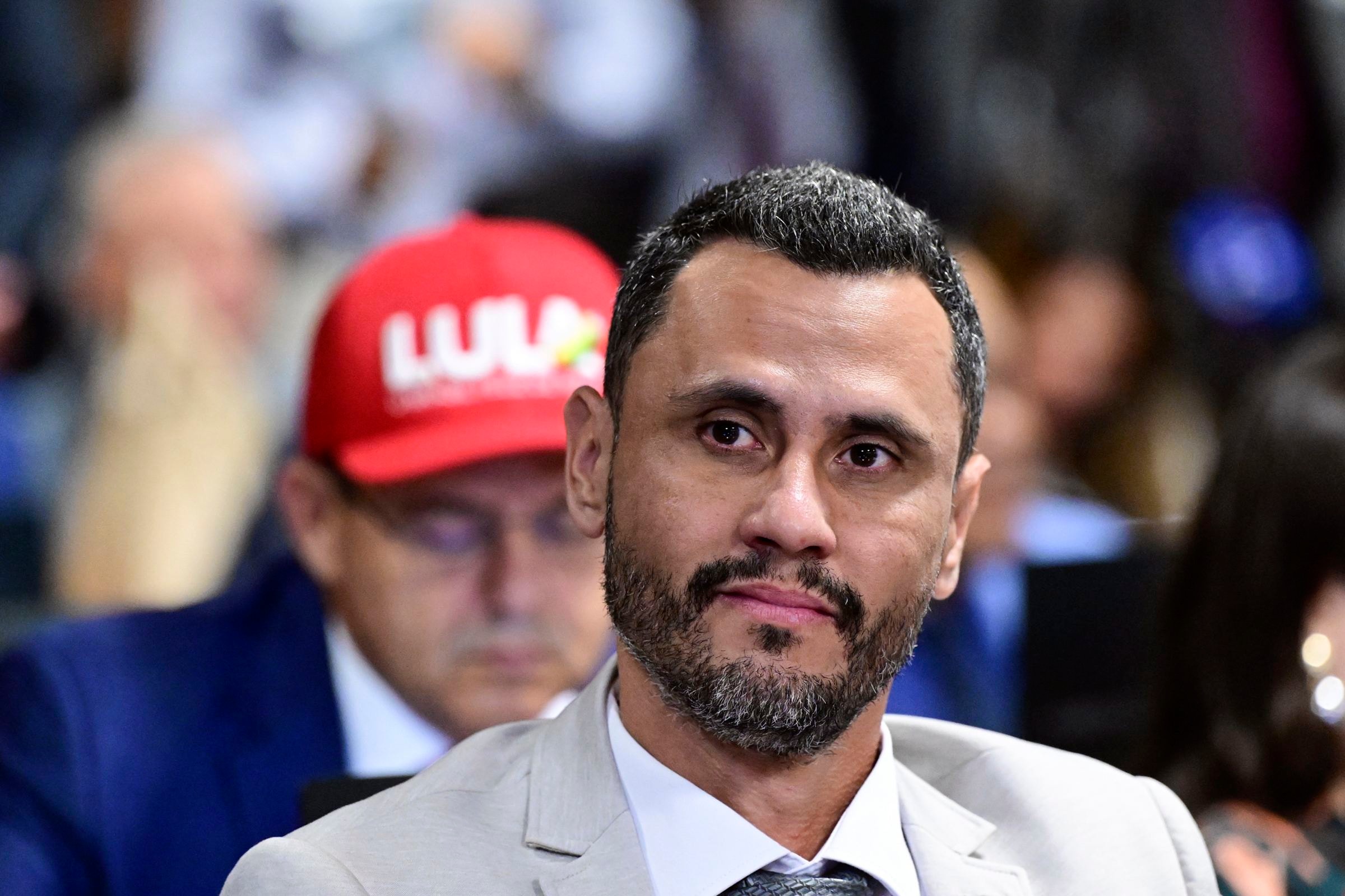 Defensor do fim da 6x1, Cleitinho cobra contrapartida a empresas