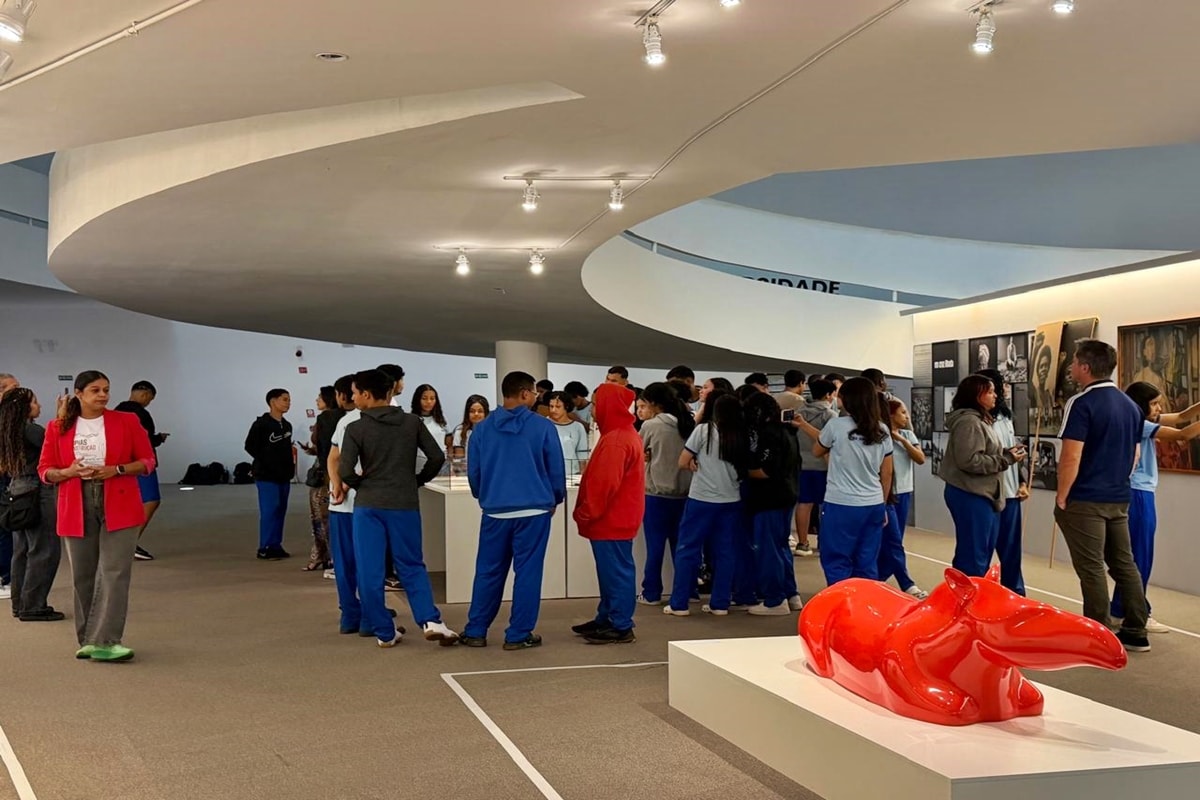 Alunos da Fercal conhecem história do DF na mostra Utopias em construção