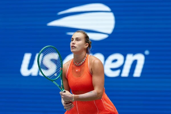 Sabalenka é multada em R$ 38 mil após quebrar raquete na final do US Open