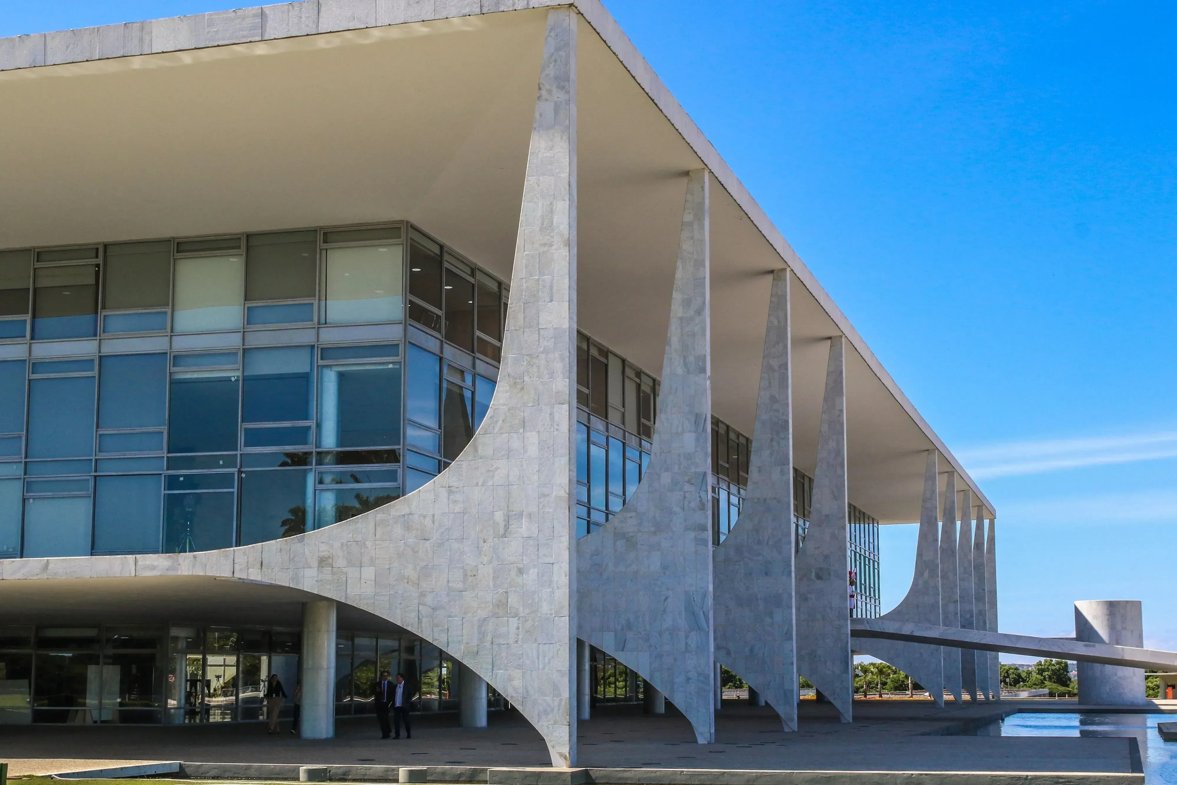 AGU cita falta de compromisso e deve pedir derrubada do Discord no Brasil