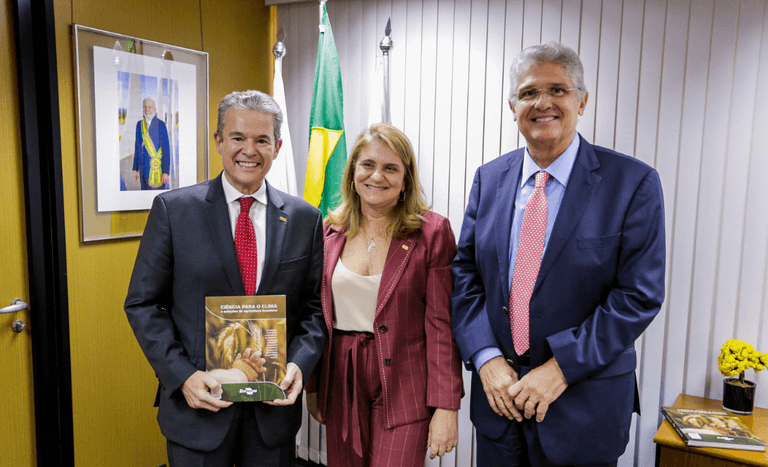 Ministro da Agricultura amplia atribuições de secretário-executivo