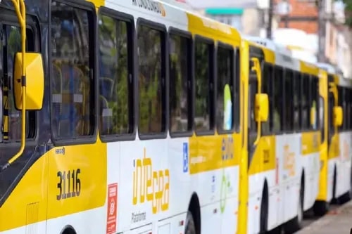 Salvador terá 330 novos ônibus com ar-condicionado após acordos
