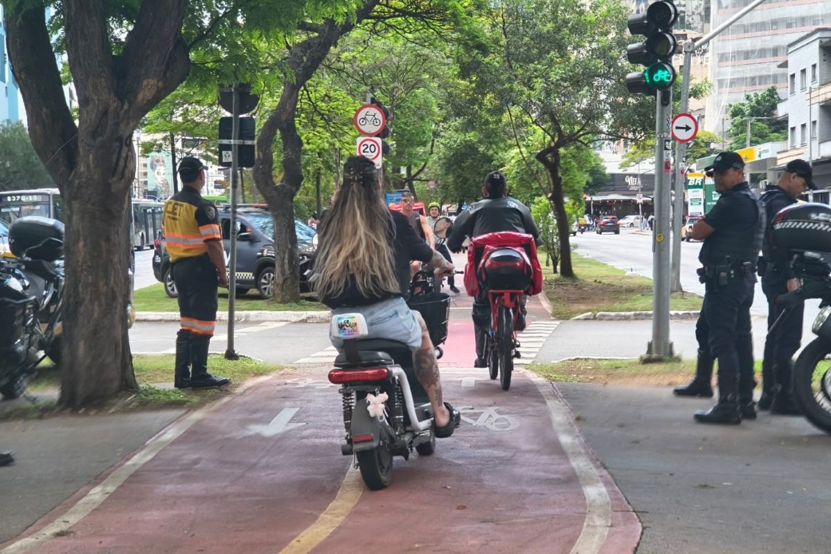 Faria Lima concentra abordagem a bike elétrica na 1ª semana de fiscalização