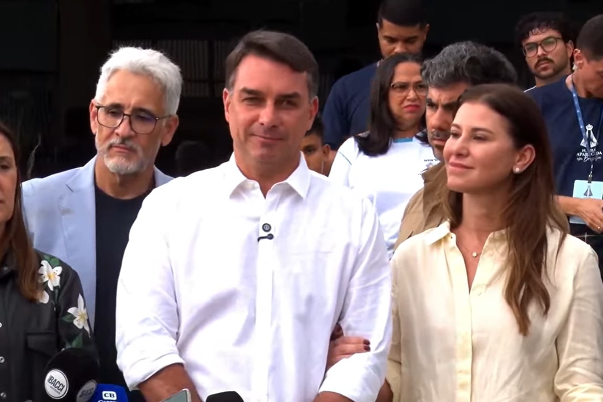 "El Salvador é pouco", diz Flávio sobre planos para segurança pública
