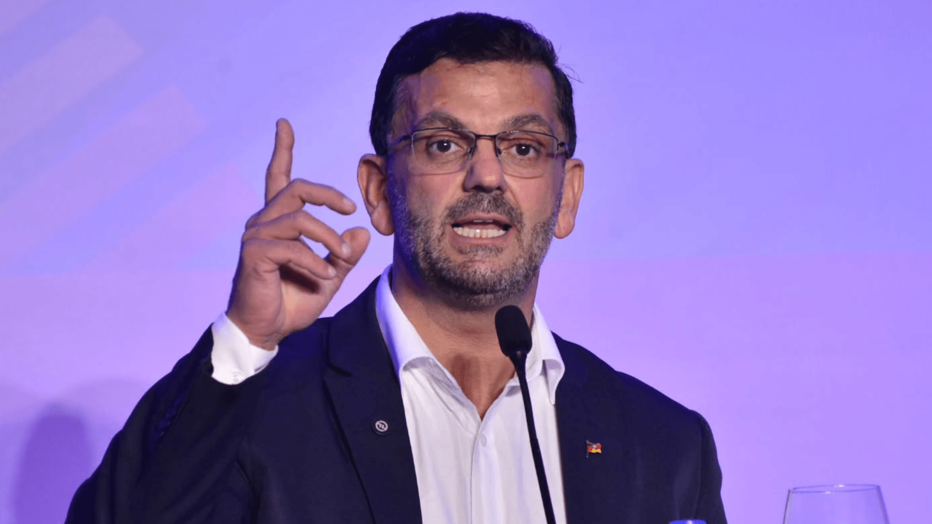 À CNN, Maranata critica PDT e diz que sua adversária é Juliana Brizola