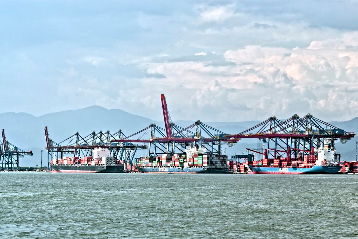 Tarifaço: exportações do Brasil aos Estados Unidos caem 12,2% no ano