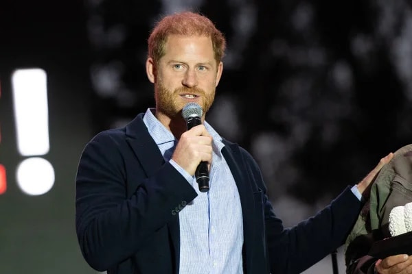 Fora da realeza há 6 anos, Harry diz que sua "profissão" é ser príncipe