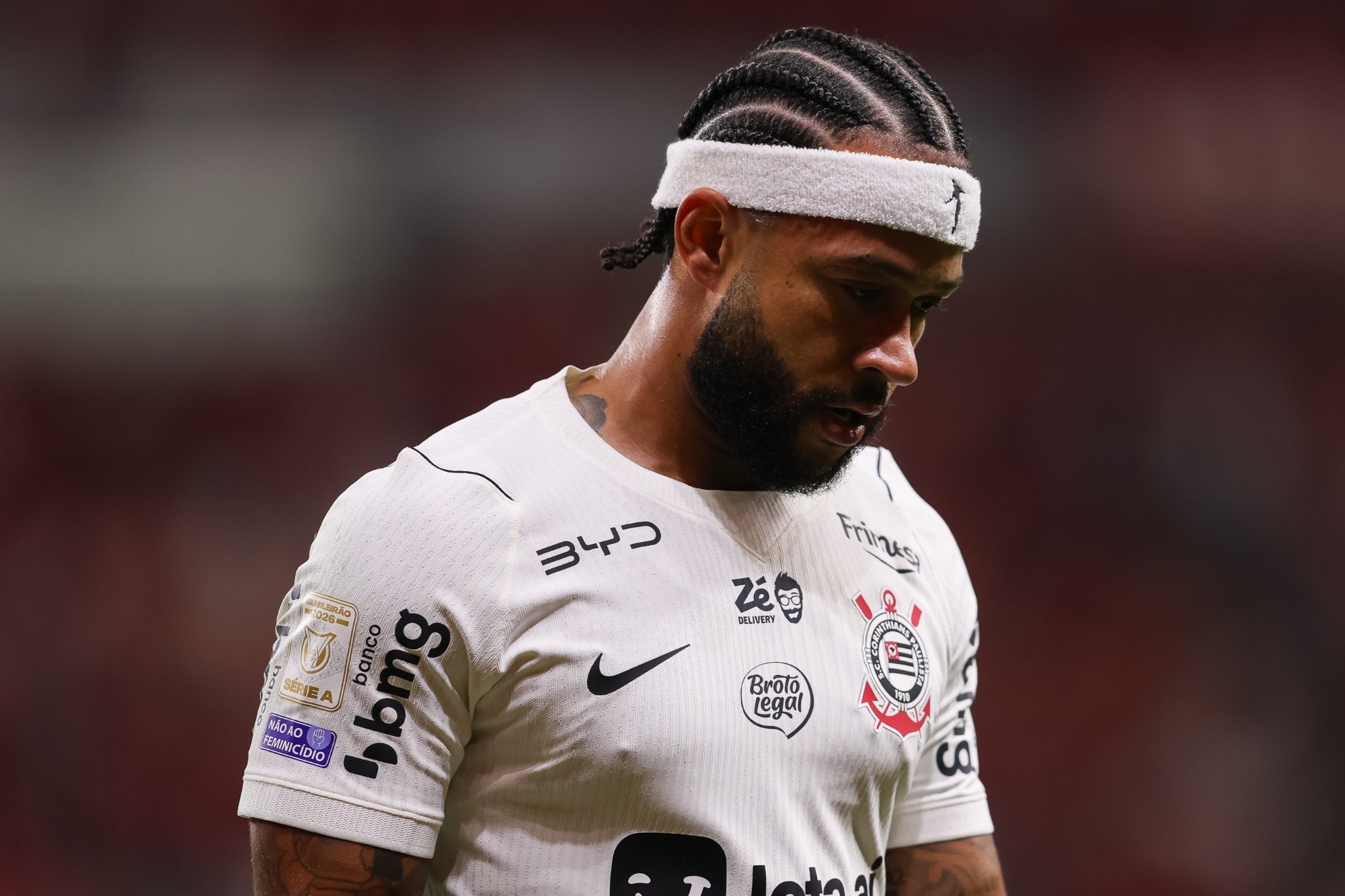 Corinthians vê chance de rebaixamento aumentar após goleada em clássico