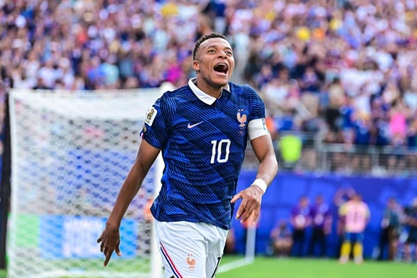Com Mbappé voando, quartas da Copa começam com França x Marrocos