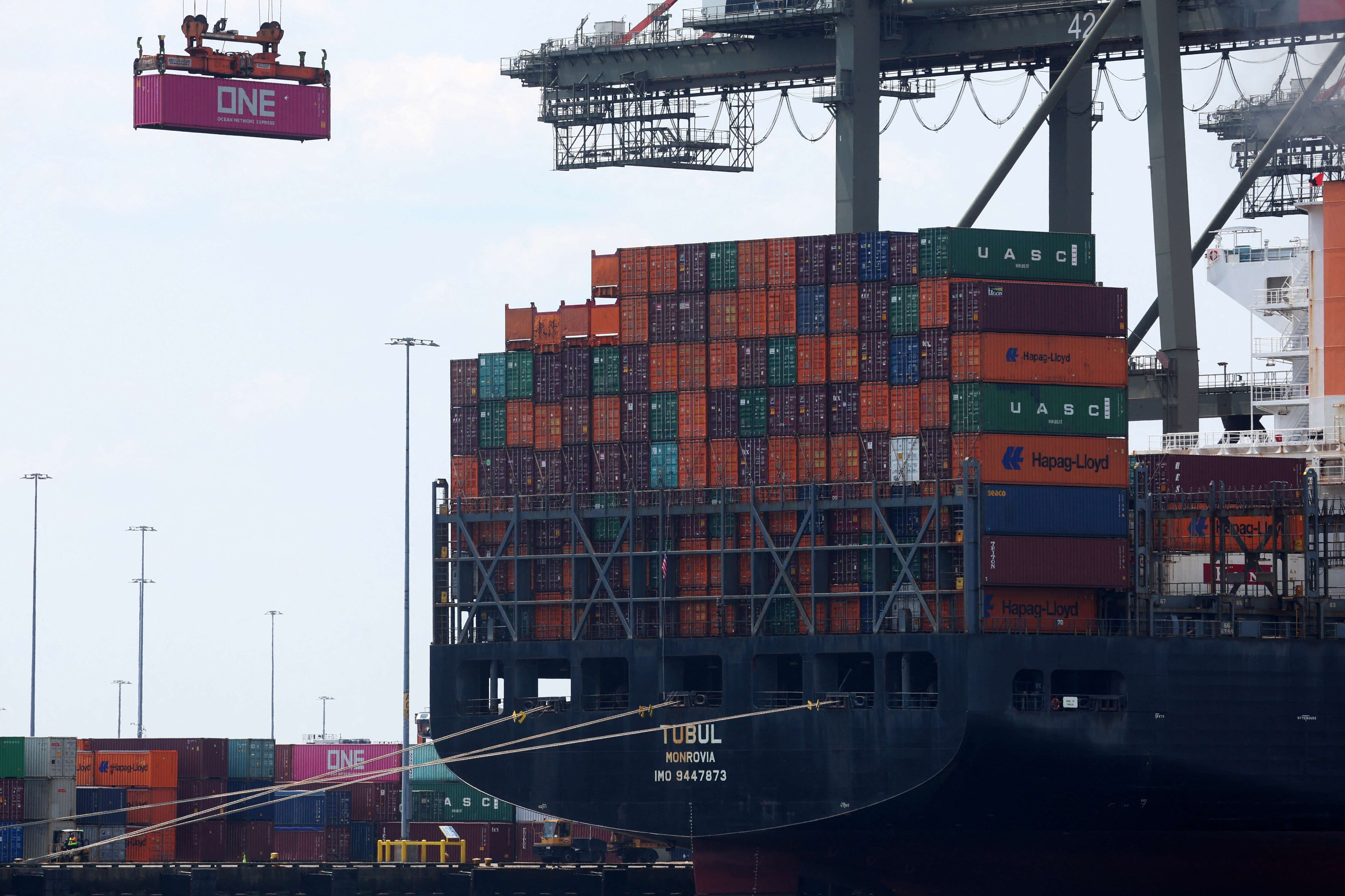 Com novo tarifaço de Trump, exportações para os EUA caem quase 10% no ano até agosto