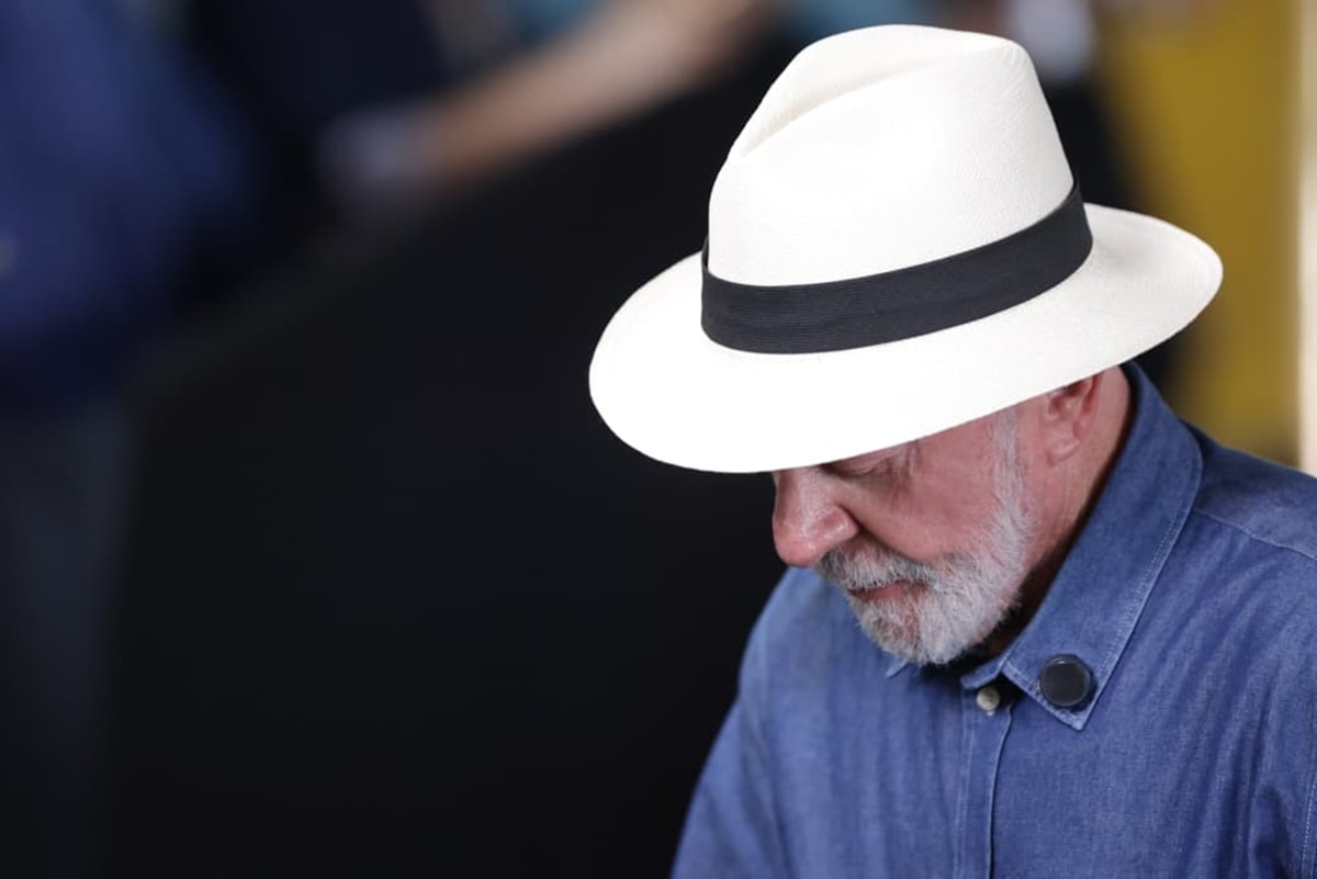 Por Messias, Planalto se mobiliza com emendas e reforço de ministros