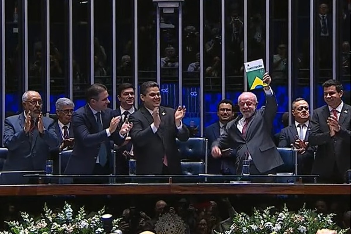 Lula compara fim da 6x1 com Constituinte: "Vitória da sociedade brasileira"