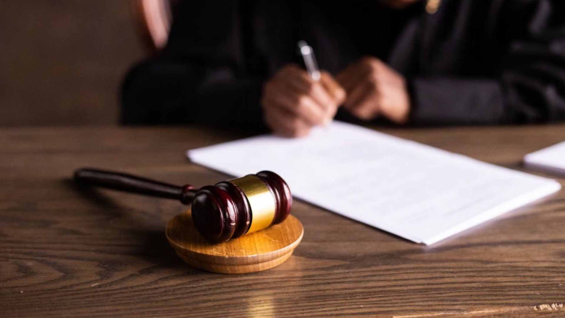Caligrafia ilegível não é sinal de desleixo, mas um indício de que o raciocínio é mais veloz do que a capacidade motora de escrever, segundo a psicologia