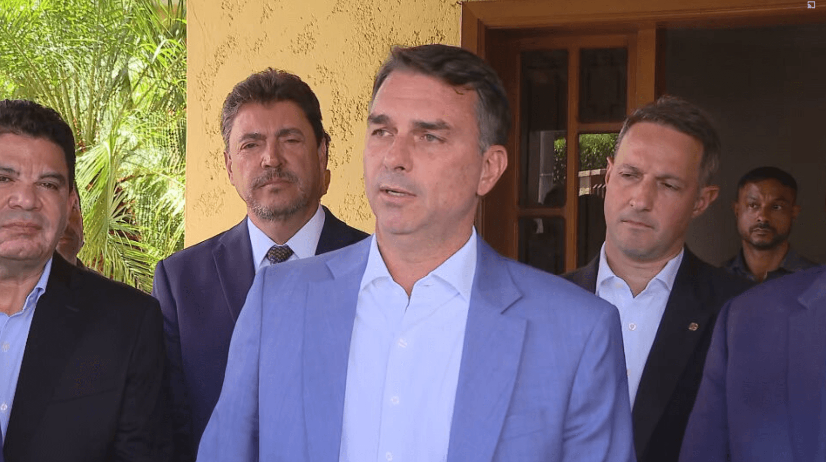 Tarcísio nega acordo para disputar Planalto em 2030 e diz que foco é em SP
