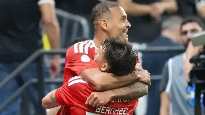 Com queda do Corinthians, Cruzeiro mantém marca única na Copa do Brasil