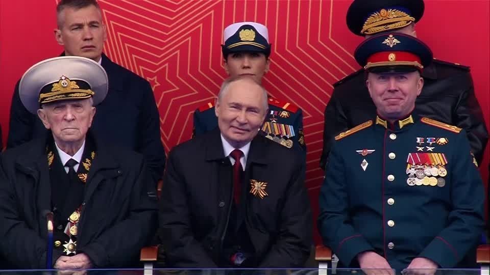 Putin diz que Rússia mantém contatos com governo Trump e busca aproximação