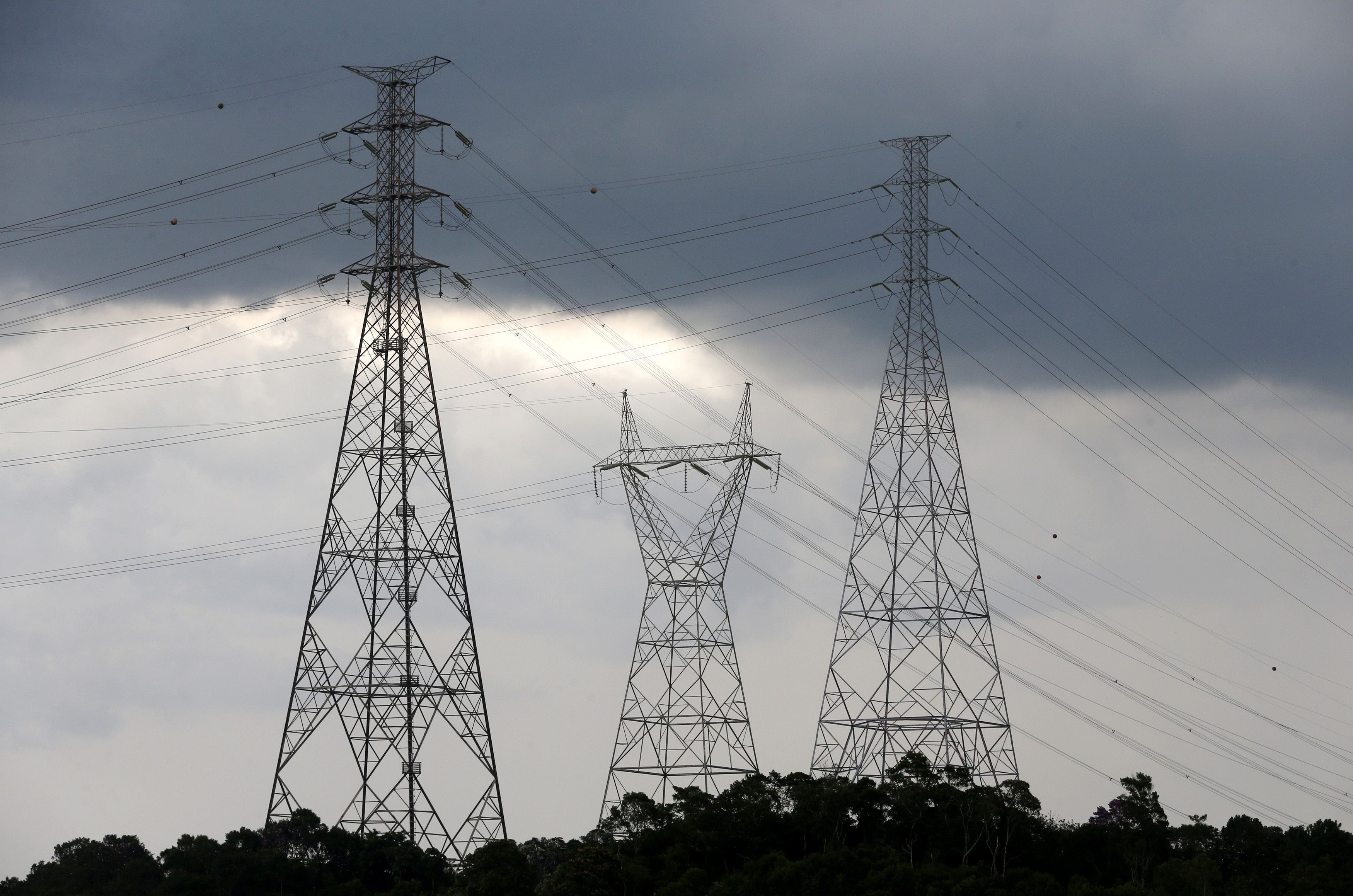 ONS eleva previsão para carga de energia no Brasil em maio