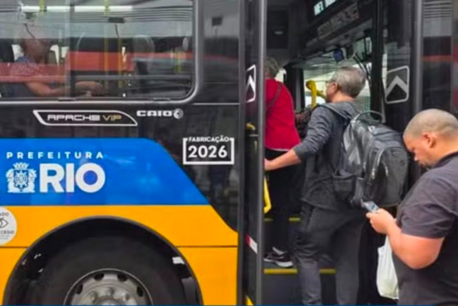 Rio: motoristas de ônibus entram em greve nesta segunda-feira (29/6)