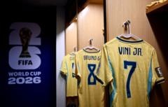 Brasil entra em campo com time titular inédito; veja escalação da seleção