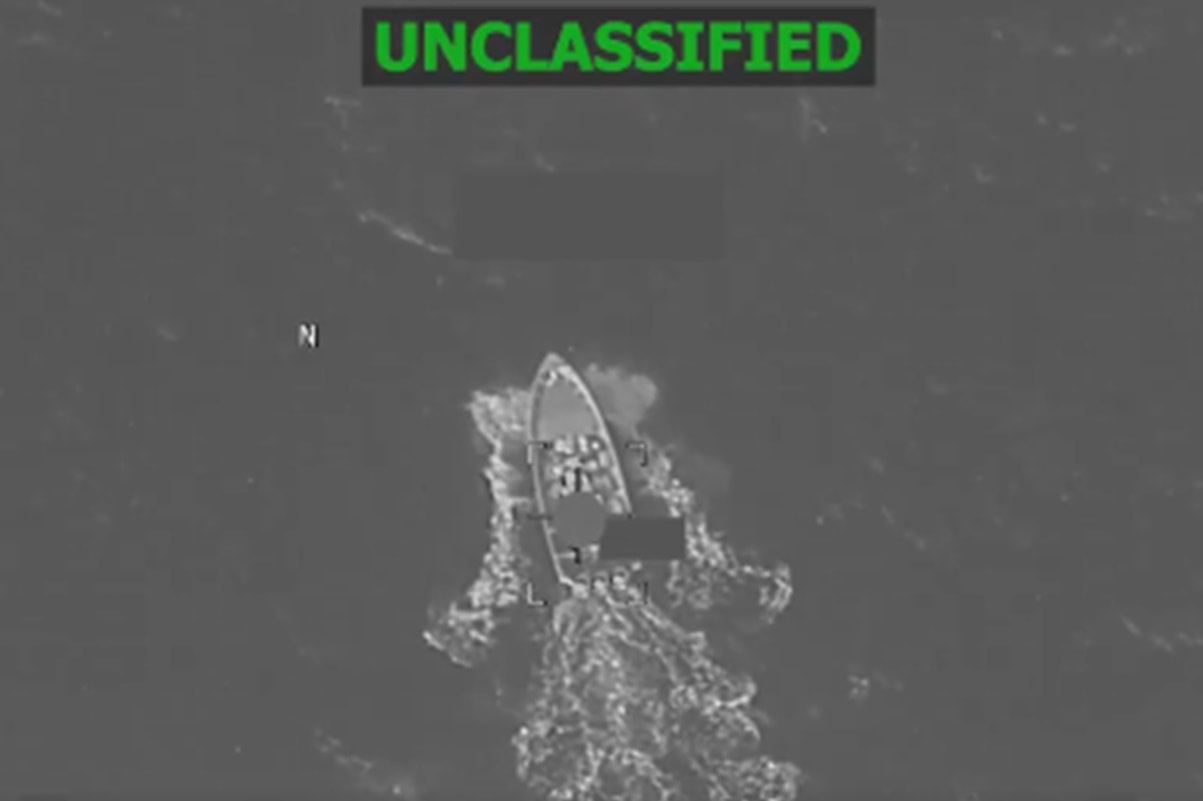 Ataque dos EUA à embarcação no Pacífico deixa três mortos