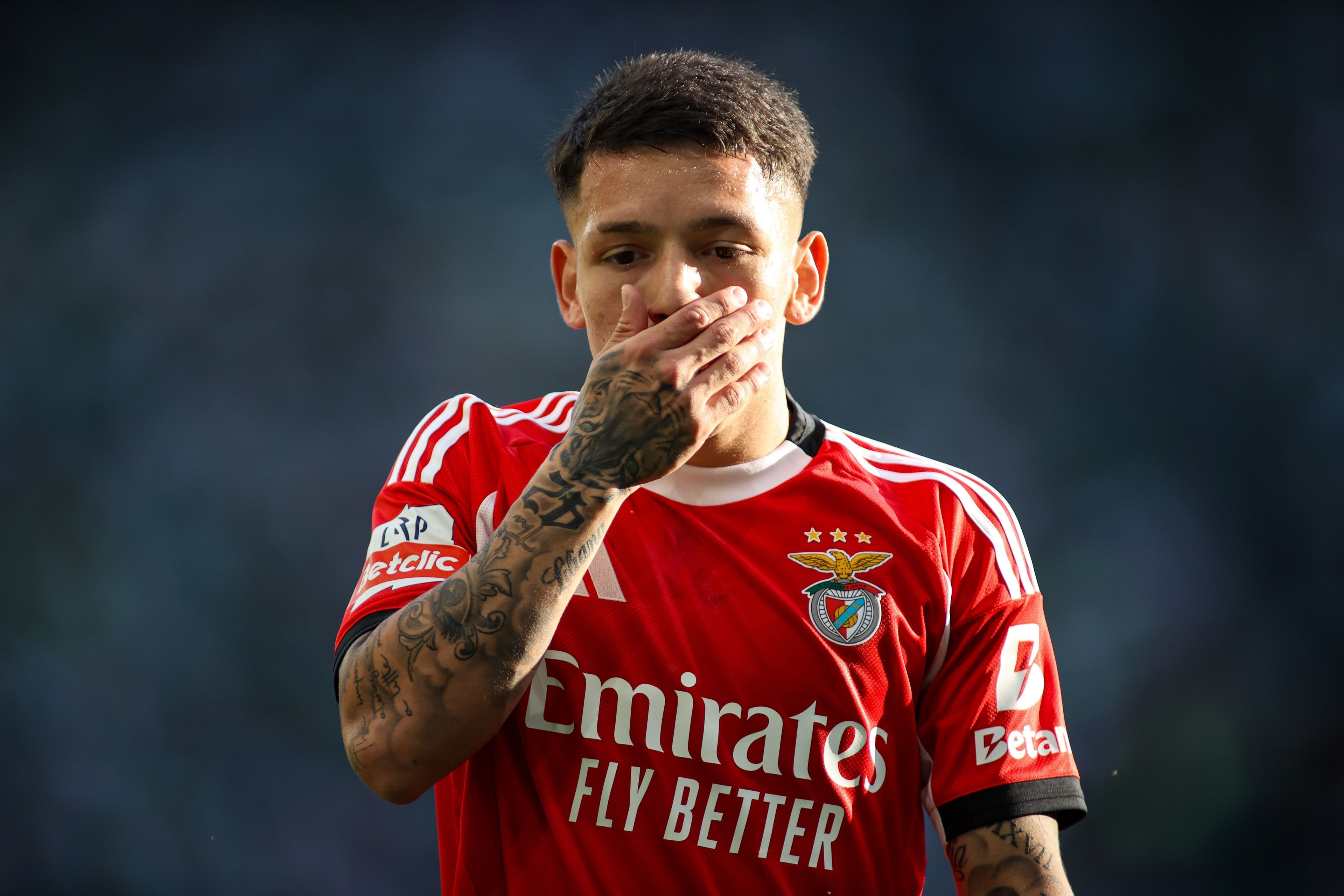 Marquinhos iguala Roberto Carlos e vira recordista brasileiro na Champions