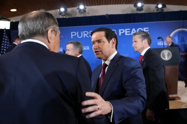 Rússia diz que não suspenderá guerra durante negociações com a Ucrânia