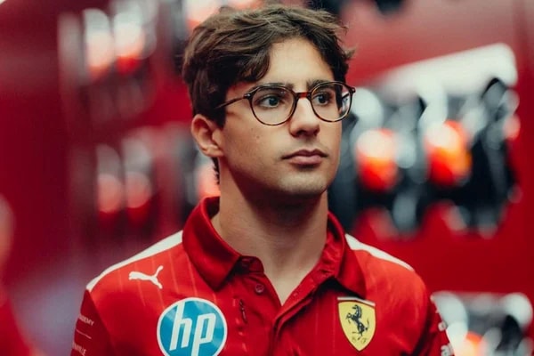 F1: Rafa Câmara pilota Ferrari SF-25 antes de teste por vaga na Haas