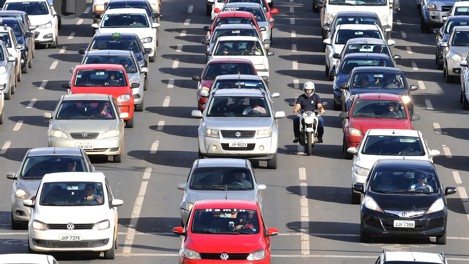 Apps de carros enviam rotas e hábitos do motorista para rede de anúncios