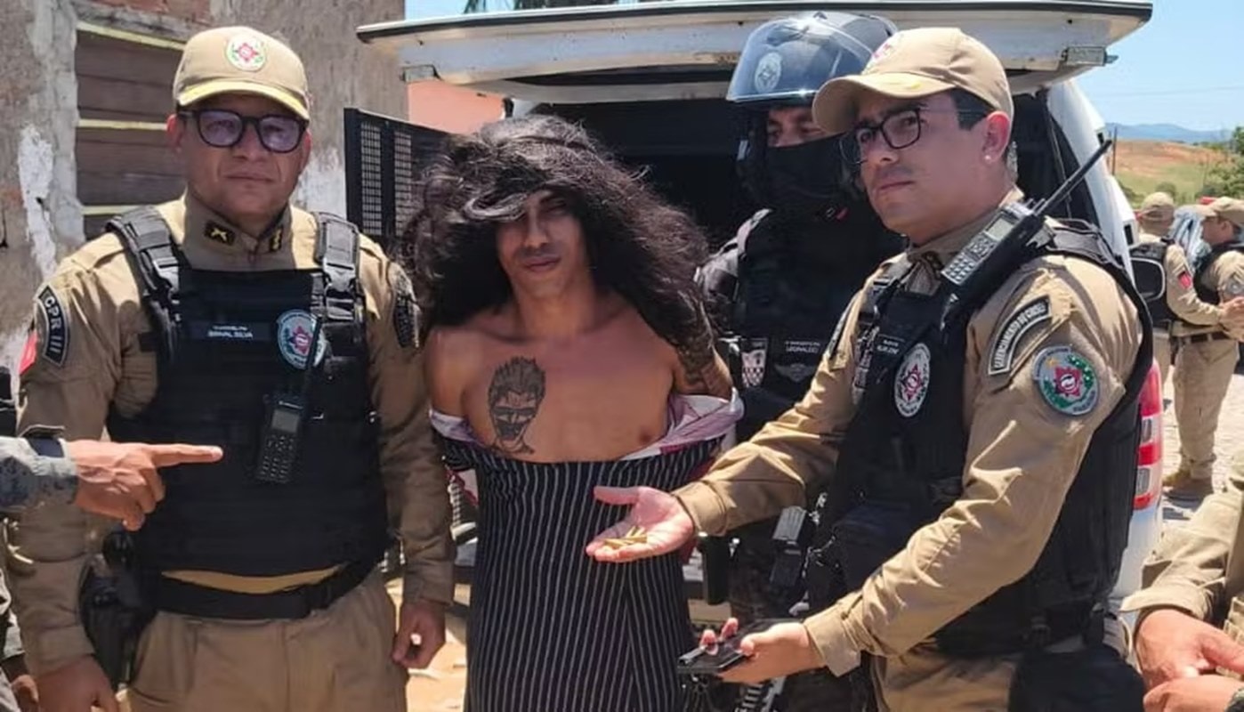 Preso vestido de mulher, homem afirma ter matado 80 pessoas na PB