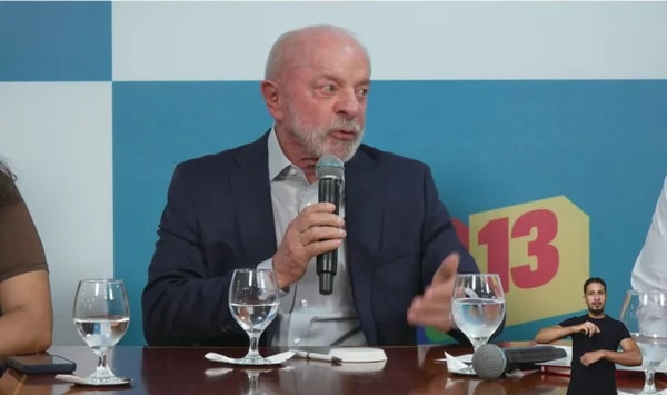Aliados de Flávio miram Lula no TSE por live no Alvorada