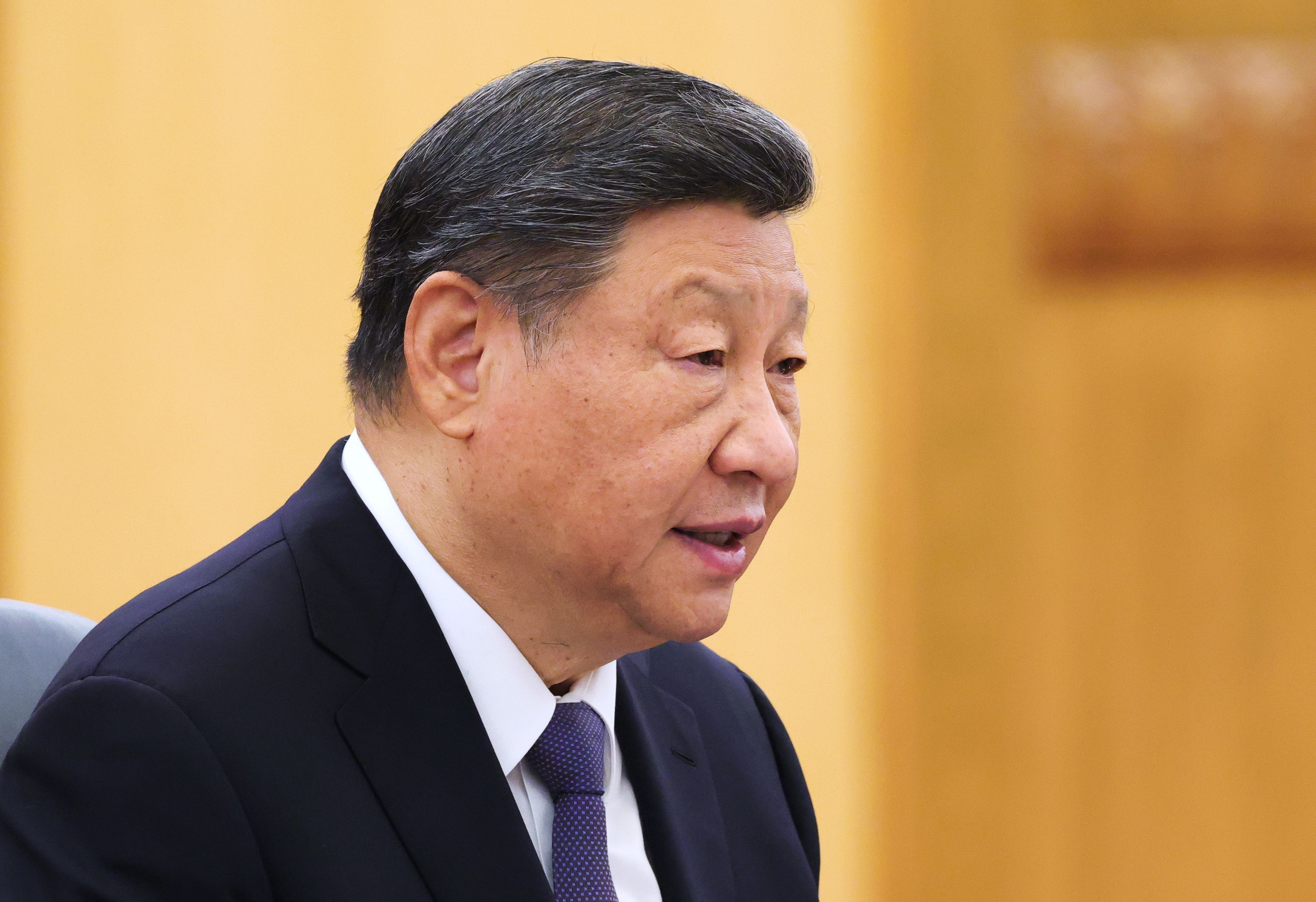 Primeiro-ministro da China visita área devastada por enchente no Tibete