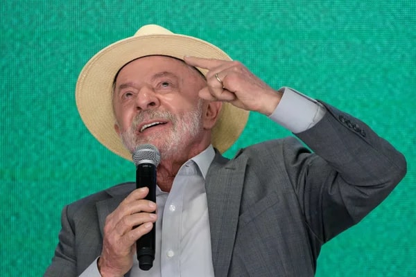 Pesquisas internas melhoram ânimo da campanha de Lula