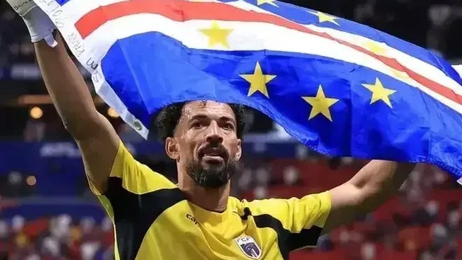 Herói de Cabo Verde, Vozinha comenta chances de atuar no futebol brasileiro
