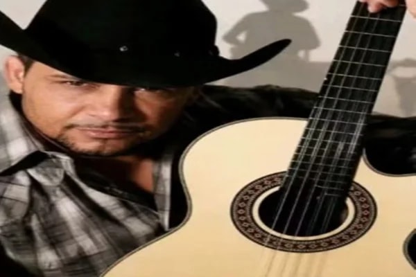 Cantor gospel é morto a facadas após suspeita de importunação sexual