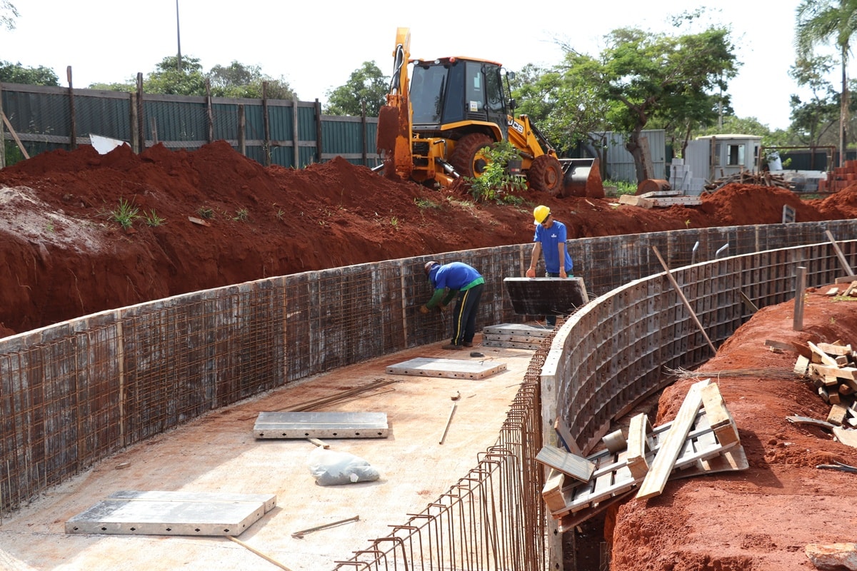 Reforma da Piscina com Ondas avança e prevê toboágua e área para bebês