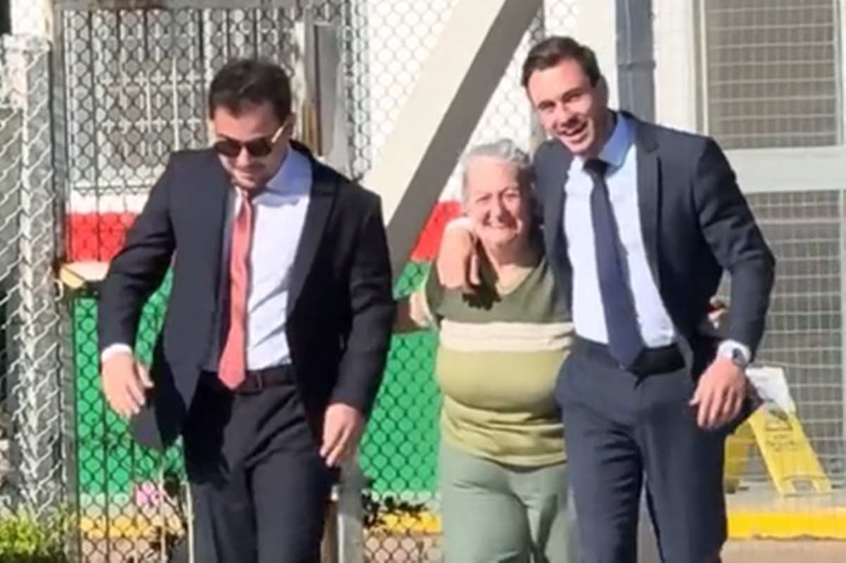 Fátima de Tubarão deixa presídio após domiciliar concedida por Moraes. Veja vídeo