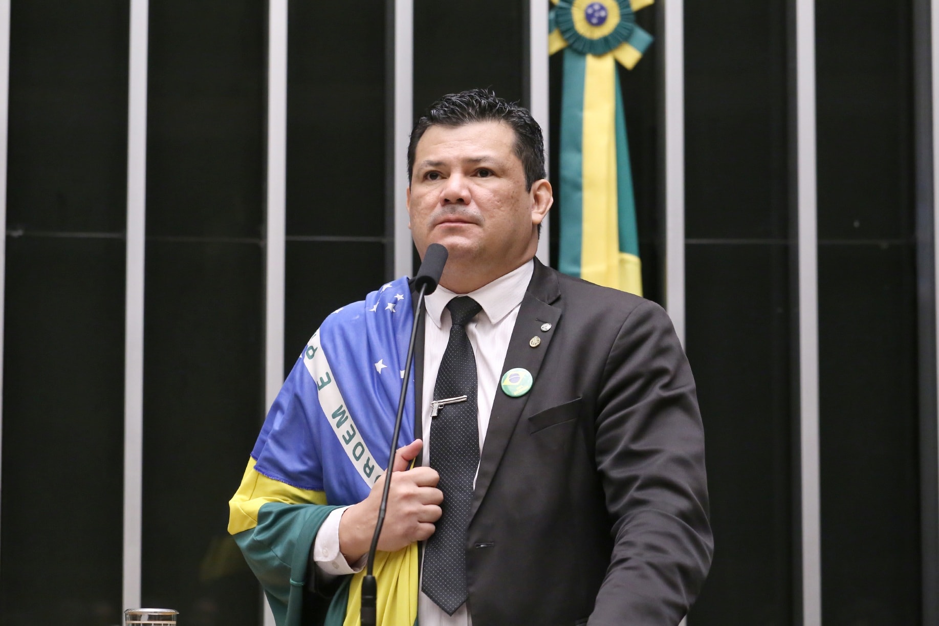 Primeira Turma do STF torna deputado réu por desejar a morte de Lula