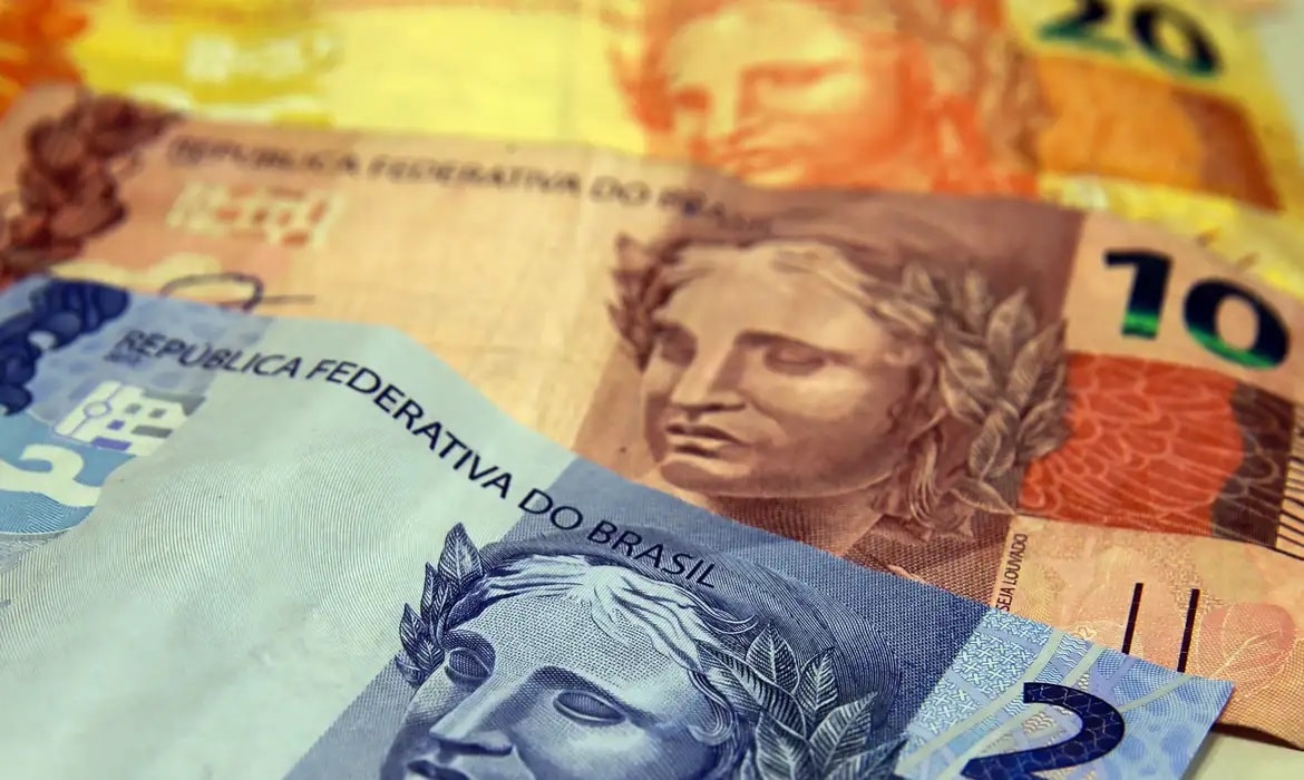 Tesouro IPCA+: quanto tempo é preciso para juntar R$ 100 mil começando do zero?