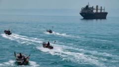 A 'marinha mosquito' do Irã: como 'enxame' de pequenas embarcações desafia os EUA no Estreito de Ormuz