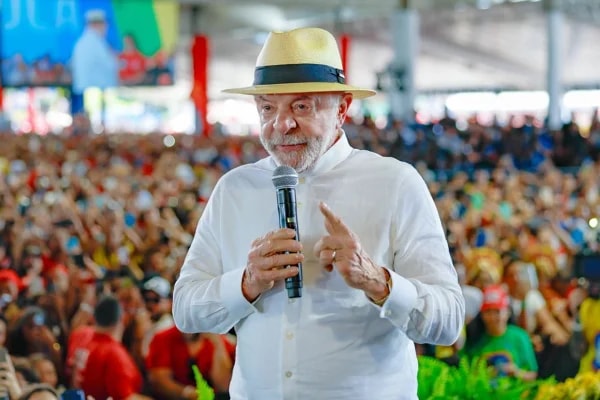 Novo leva Lula ao TSE após discurso em convenção do PT na Bahia