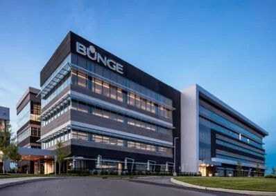 Bunge eleva previsão de lucros devido a margens fortes de processamento